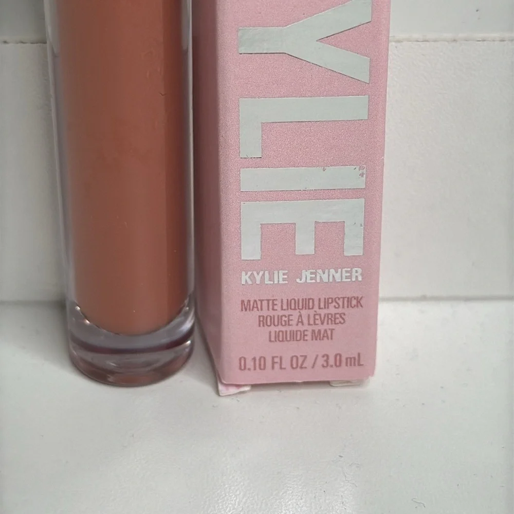 Kylie Cosmetics 707 Khlo$ (warm beige nude) Matte Liquid Lipstick NWT Full Size